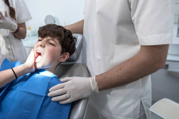 Best Emergency Broken Tooth Repair in Ozk, AR